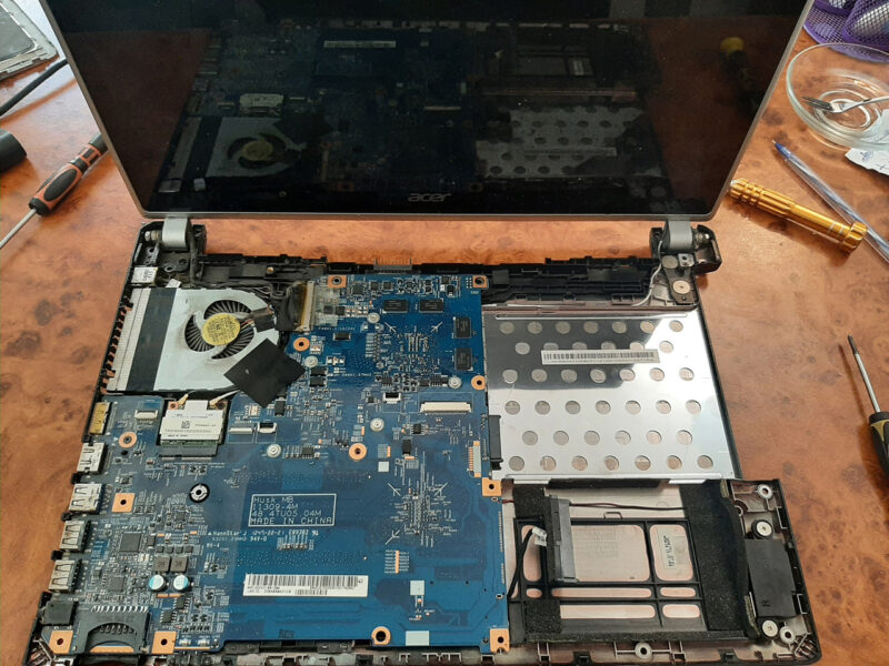 Komputer ustasi - Temirustasi.az